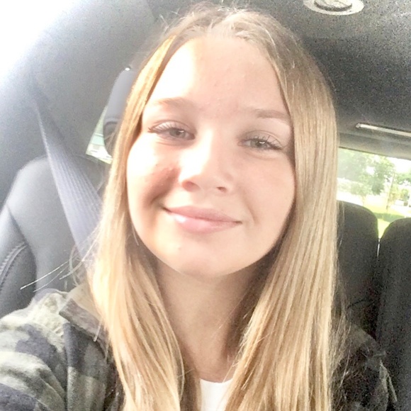 Meet your Posher, Bella - Picture 1 of 1